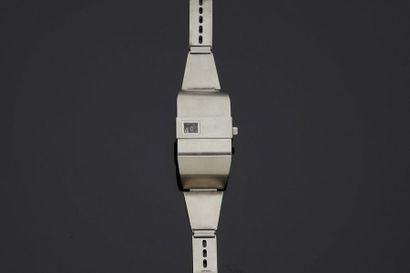 null LIP Bashmakoff


Montre bracelet en métal chromé avec indicateur des heures...