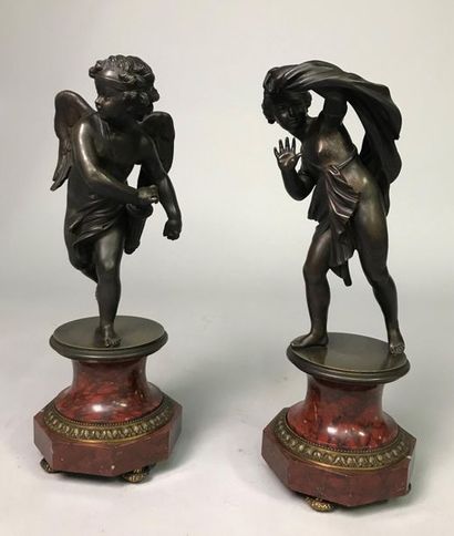 null ECOLE DE LA FIN DU XIXEME SIECLE
Deux bronzes figurant Vénus et Cupidon, socles...