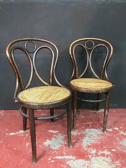 null Paire de chaises en bois courbé, assise cannée
Restaurations
86 x 46 x 42 c...