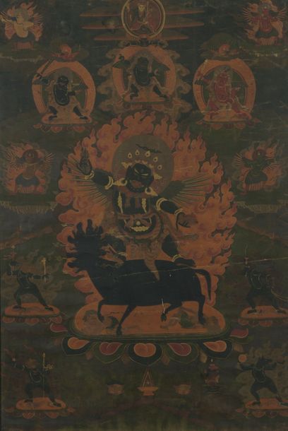 null Tangkha, détrempe sur toile, le Dharmapala Mahakala vêtu d’une peau de tigre,...