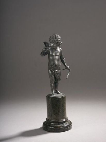 null École française du XIXème siècle 


Cupidon


Statuette en bronze argenté


H....
