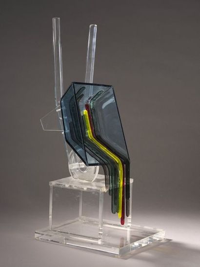 null Michel RUSSO (XXème siècle)


Brouette déversante, 2005


Sculpture en plexiglas...