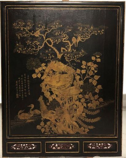 null Chine, Canton, Dynastie qing, XIXème siècle 
Grand panneau en bois laqué noir...