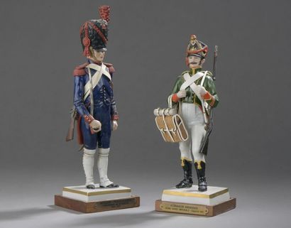 null Adrien Van Gerdinge (1921 - 2006)
Figurines en porcelaine polychrome de la garde...