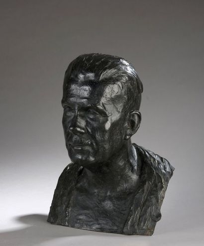 null Anna QUINQUAUD (1890-1984)


Portrait d’homme


Buste en bronze à patine brun...