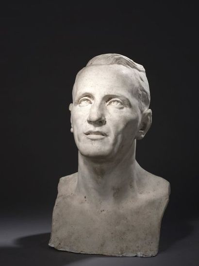 null Alphonse GREBEL (1885-1968)


Portrait d’homme


Buste en plâtre 


H : 46 cm


Petits...