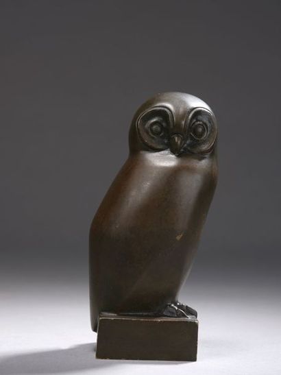 null Irénée ROCHARD (1906-1984)


La Chouette


Épreuve en bronze à patine brune.


Fonte...