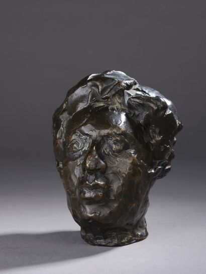 null Roseline GRANET (née en 1936)


Tête d’homme ou de femme


Épreuve en bronze...