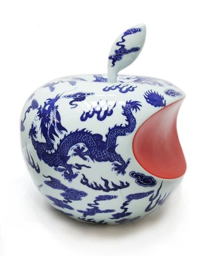 null Li LIHONG (né en 1974)


Apple China, 2007


Céramique peinte à la main signée...