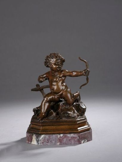  Gustave DORÉ (1832-1883) 
Amour lançant une flèche 
Bronze à patine brun clair....