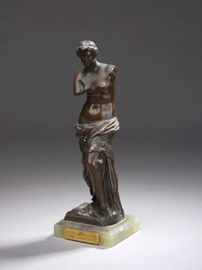 null Réduction de la Vénus de Milo


Épreuve en bronze à patine brune sur socle en...