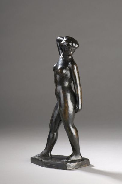 null Aristide MAILLOL (1861-1944)


Baigneuse debout se coiffant, le coude levé


Bronze...