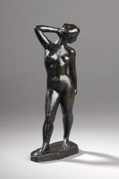 null Aristide MAILLOL (1861-1944)


Baigneuse debout se coiffant, le coude levé


Bronze...