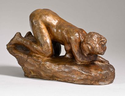  Lucien SCHNEGG (1867-1909). Femme agenouillée sur les coudes- vers 1930. Sculpture... Gazette Drouot