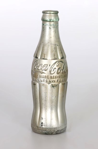  Andy WARHOL (1928-1987), d’après. You’re in - 1967. Bouteille de Coca Cola en verre... Gazette Drouot