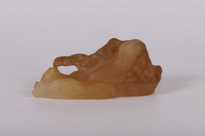 Amalric WALTER (1870-1959) Cendrier en pâte de verre dans les tons de beige à décor...
