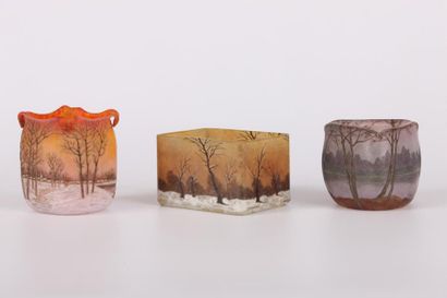 LEGRAS Ensemble de trois vases en verre gravé et émaillé à décor de paysages d'automne...