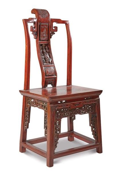 null CHINE, fin de la dynastie Qing, XIXe sie?cle

Chaise au dossier ajoure? sculpte?...