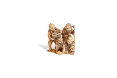 null JAPON, de?but XXe sie?cle

Netsuke en ivoire marin repre?sentant un groupe de...