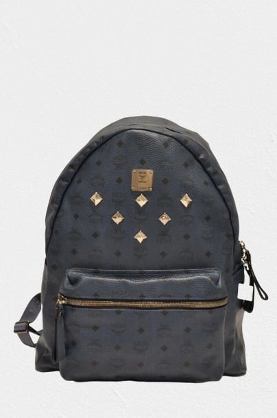 null MCM : 32cm backpack in blue grained leather with zip closure and inside pockets....