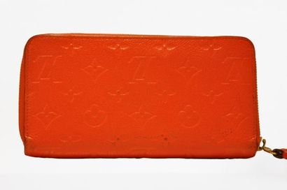 null Louis VUITTON:  circa 2015 : Leather wallet "  zippy " orange print, Dirt, stains....