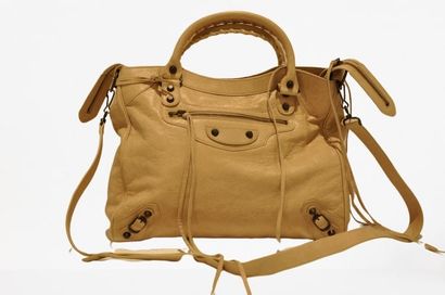 null BALENCIAGA : Bag " Classic Velo " 33 cm in beige aged leather, blackened aged...
