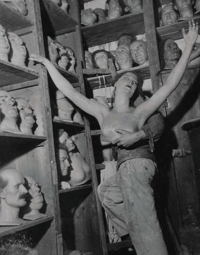 null Willy RONIS (1910-2009)?Mannequins

Date : 1948

Size : 23x18

Tirage argentique...