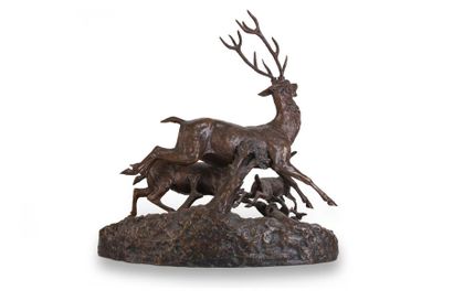 null Clovis-Edmond MASSON (1838-1913)
Cerf, biche et faon.
Bronze à patine brune.
Signé...