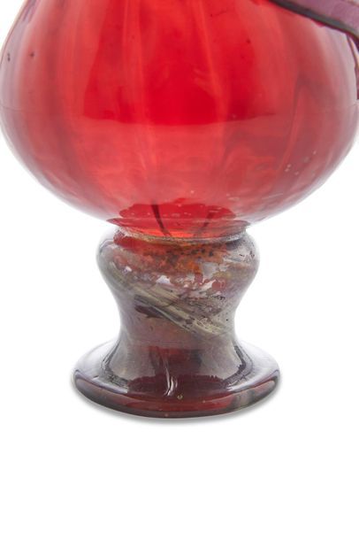 null Emile GALLÉ (1846-1904)

Vase artistique de forme bulbe sur piédouche

à corps...
