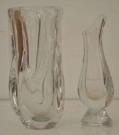 null Lot de deux vases en Cristal de sèvre

Vases de forme naturaliste en cristal

Signé...