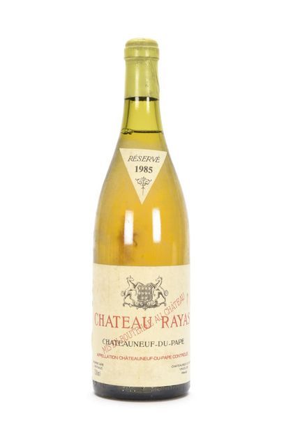 null 1 bouteille CHATEAUNEUF DU PAPE Blanc (2,7 cm; e.l.s.)

Château Rayas, 1985