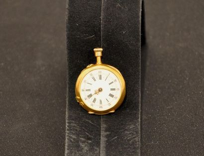null E. Pepre

18K (750/1000) yellow gold pocket watch with mechanical movement.

-...
