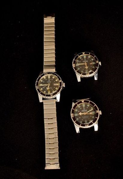 null Mortima « Superdatomatic »

Lot de 3 montres identiques de plongée en acier...