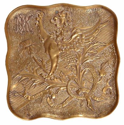 null Vide poche en bronze à patine dorée monogrammé de M & K pour Majorelle et Kreitz....