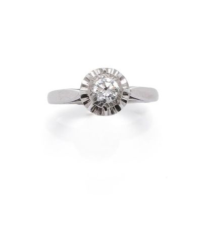Solitaire in 18K (750/1000) white gold and...