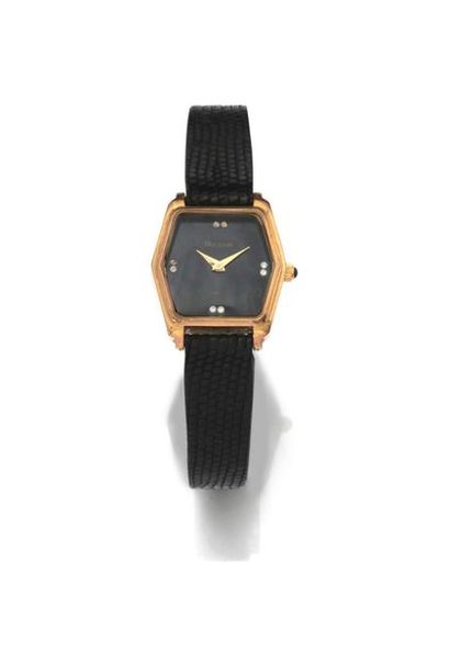 null Bulova Gold-plated ladies'
watch with quartz movement.
Gold-plated octagonal...