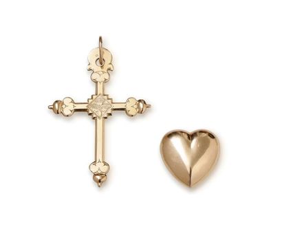 null Cross of Jeannette in 18K (750/1000) yellow gold centered with a Holy Spirit
Accompanied...