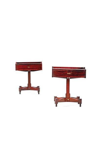 null Claudio SALOCCHI (1934) 

Pair of bedside tables Palissandre 62 x 50 x 38 cm....