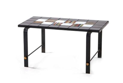 null Roger CAPRON (1922-2006) 

Table?Céramique, métal, 43 x 50 x 83 cm.?Circa 1955...