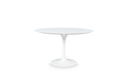 null Eero SAARINEN (1910-1961) 

Table?Mélaminé, fonte d’aluminium 54 x 91 cm.?Knoll,...