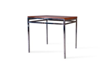 null Georges FRYDMAN (1924) 

Table portefeuille Bois, métal?78 x 80 x 80 cm. Efa,...