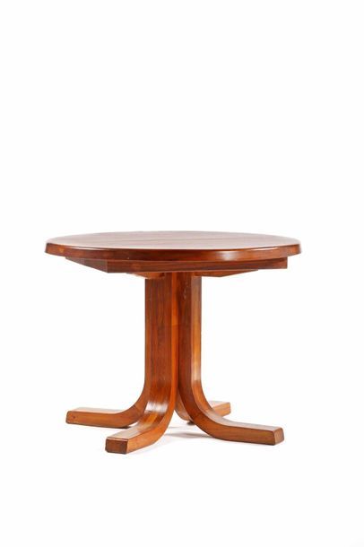 null Pierre CHAPO (1927-1986) 

Table called T40A Orme 74 x 109 cm ; 74 x 191 x 94...