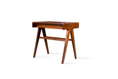 null Pierre JEANNERET (1896-1967) 

Small Teak student desk, teak veneer 69 x 76...