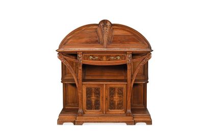 null Louis MAJORELLE (1859-1926) 

The chicorée Un two-body furniture, a sideboard,...