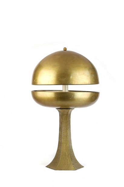null Luciano FRIGERIO (1920) 

Lampe Laiton H. : 60 cm. Circa 1960 

Table lamp Brass H....