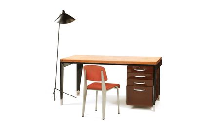 null Jean PROUVÉ (1901-1984) 

BM 11 desk, known as Direction Steel plate, oak, aluminium...