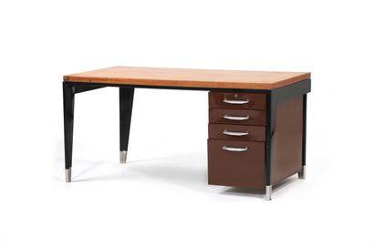 null Jean PROUVÉ (1901-1984) 

BM 11 desk, known as Direction Steel plate, oak, aluminium...