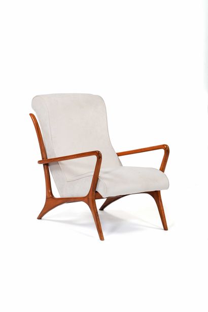 null Sergio RODRIGUES (1927-2014) 

Suite de 2 fauteuils Acajou, velours 90 x 68...