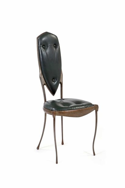 null Mark BRAZIER-JONES (1956) 

Chaise dite Saint James Acier, cuir Signée 96 x...