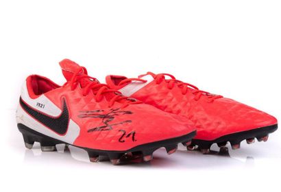 null Valentine RONGIER 21

Nike Tiempo pink football shoes worn and autographed on...